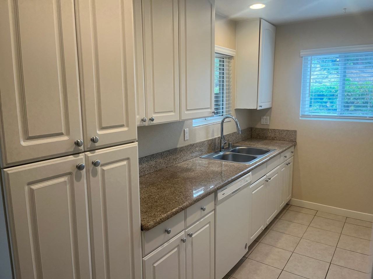 2898 College Blvd - Photo 6 of 20