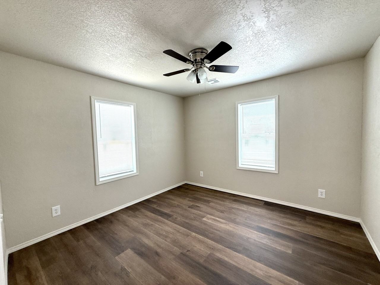 413 M St Ne #1 - Photo 6 of 14