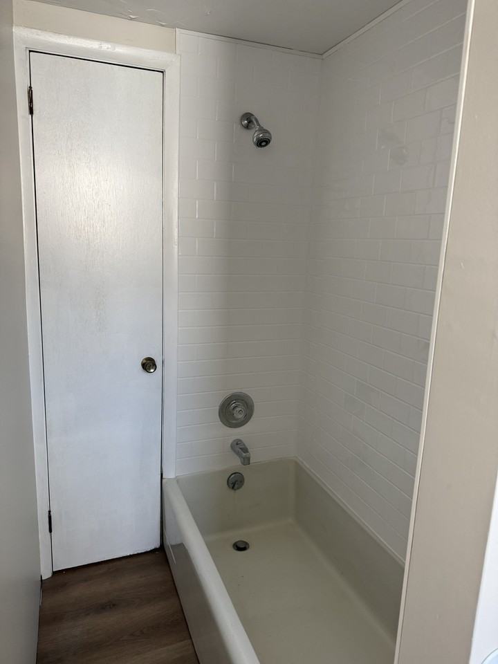 105 - 107 8th Street - 105 2nd Floor #105-1stFL - Photo 7 of 8