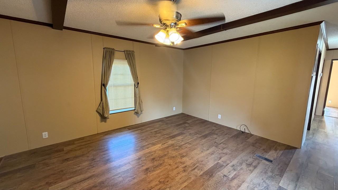 4334 Brannon Rd - Photo 3 of 21
