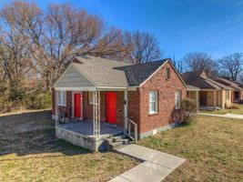 featured image of 1736 Edward Ave