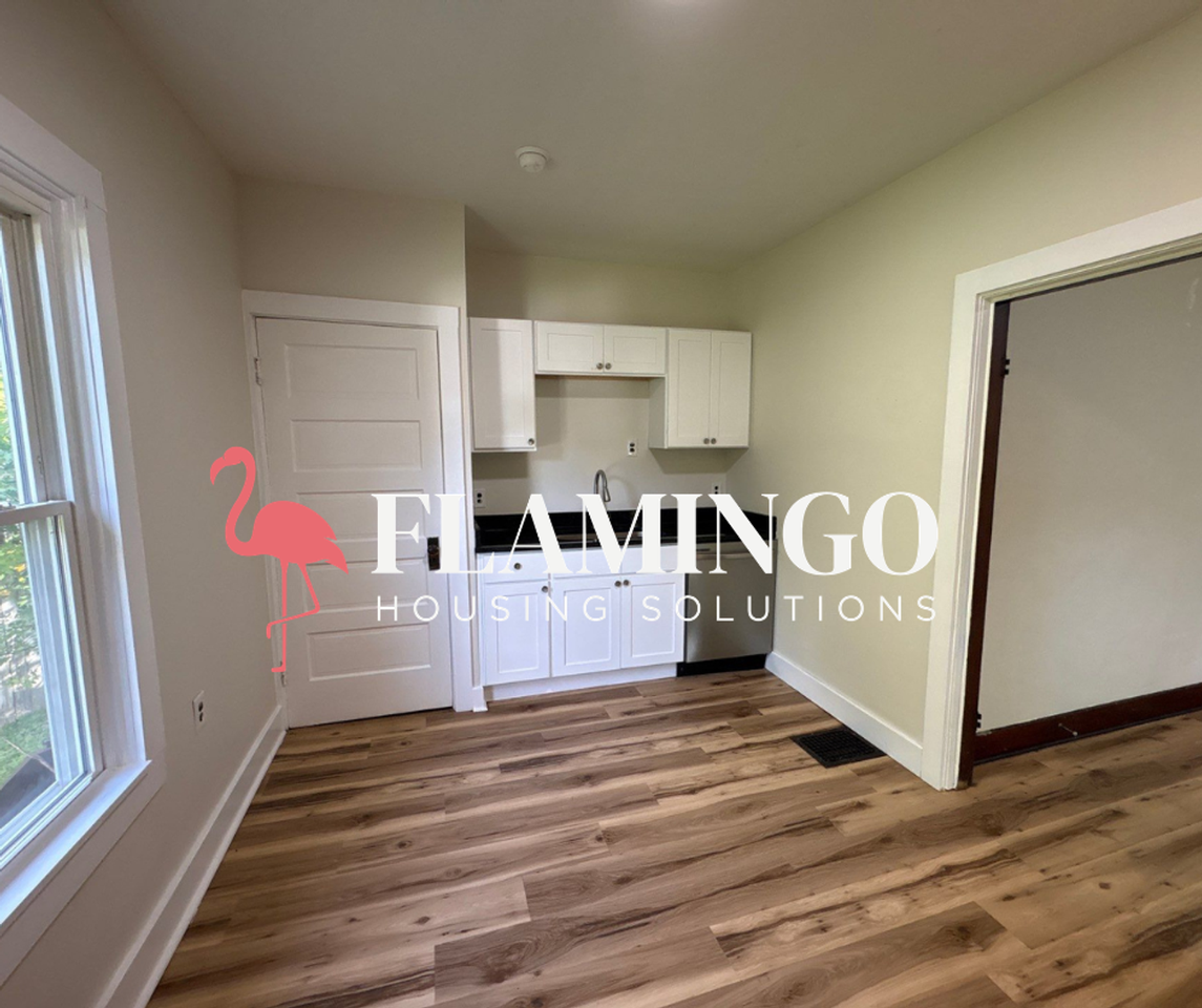 432 N West St - Photo 7 of 13