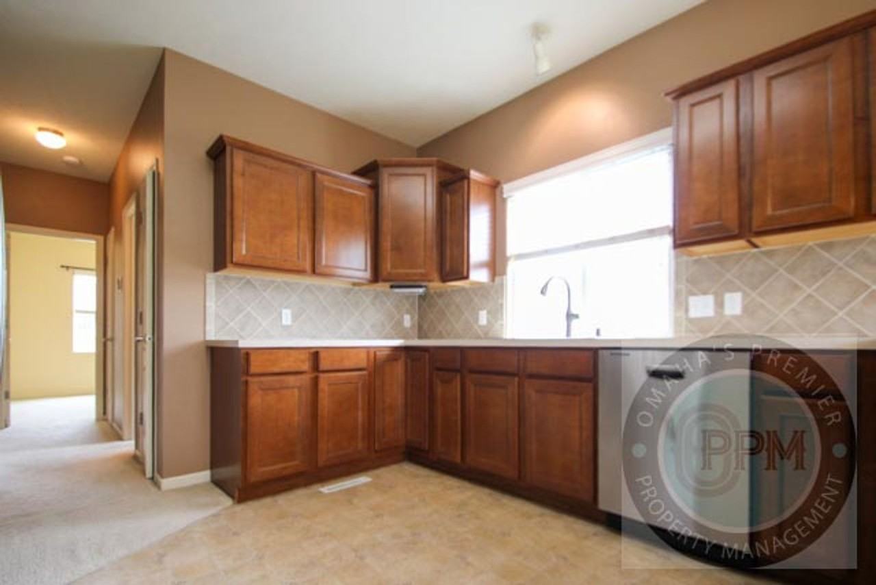 809 Lake Tahoe Dr - Photo 6 of 45