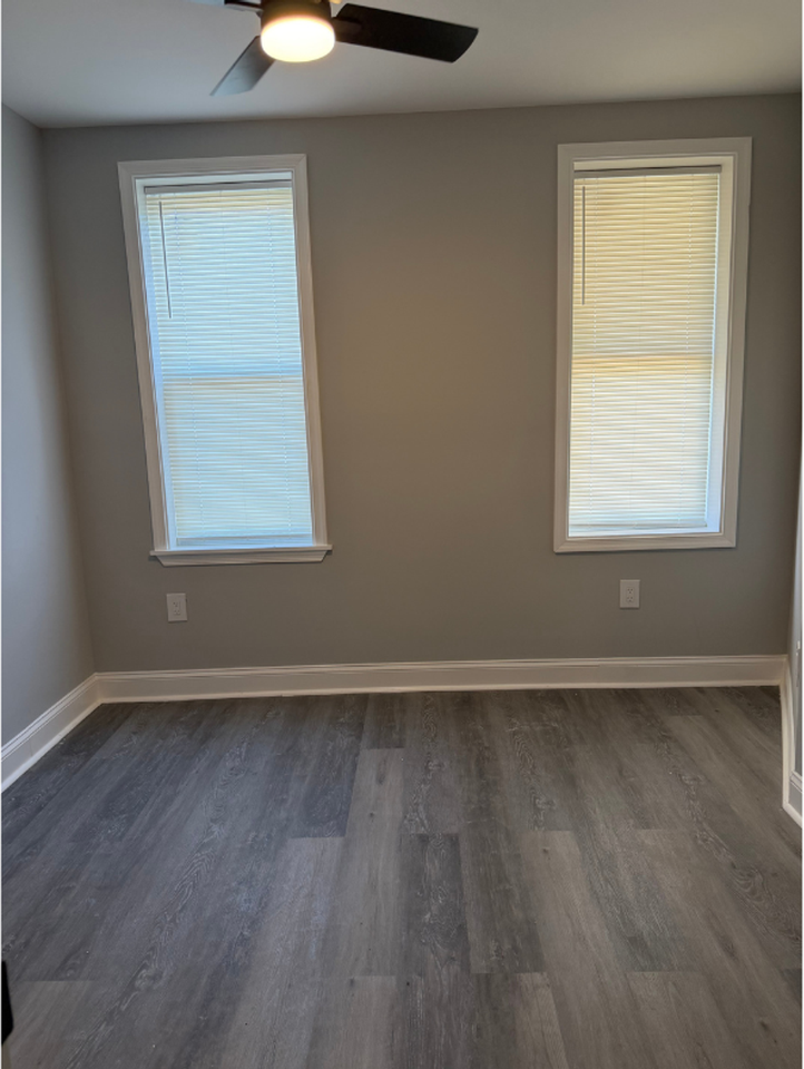 3317 Ravenwood ave - Photo 3 of 26
