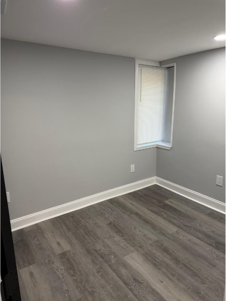 3317 Ravenwood ave - Photo 5 of 26