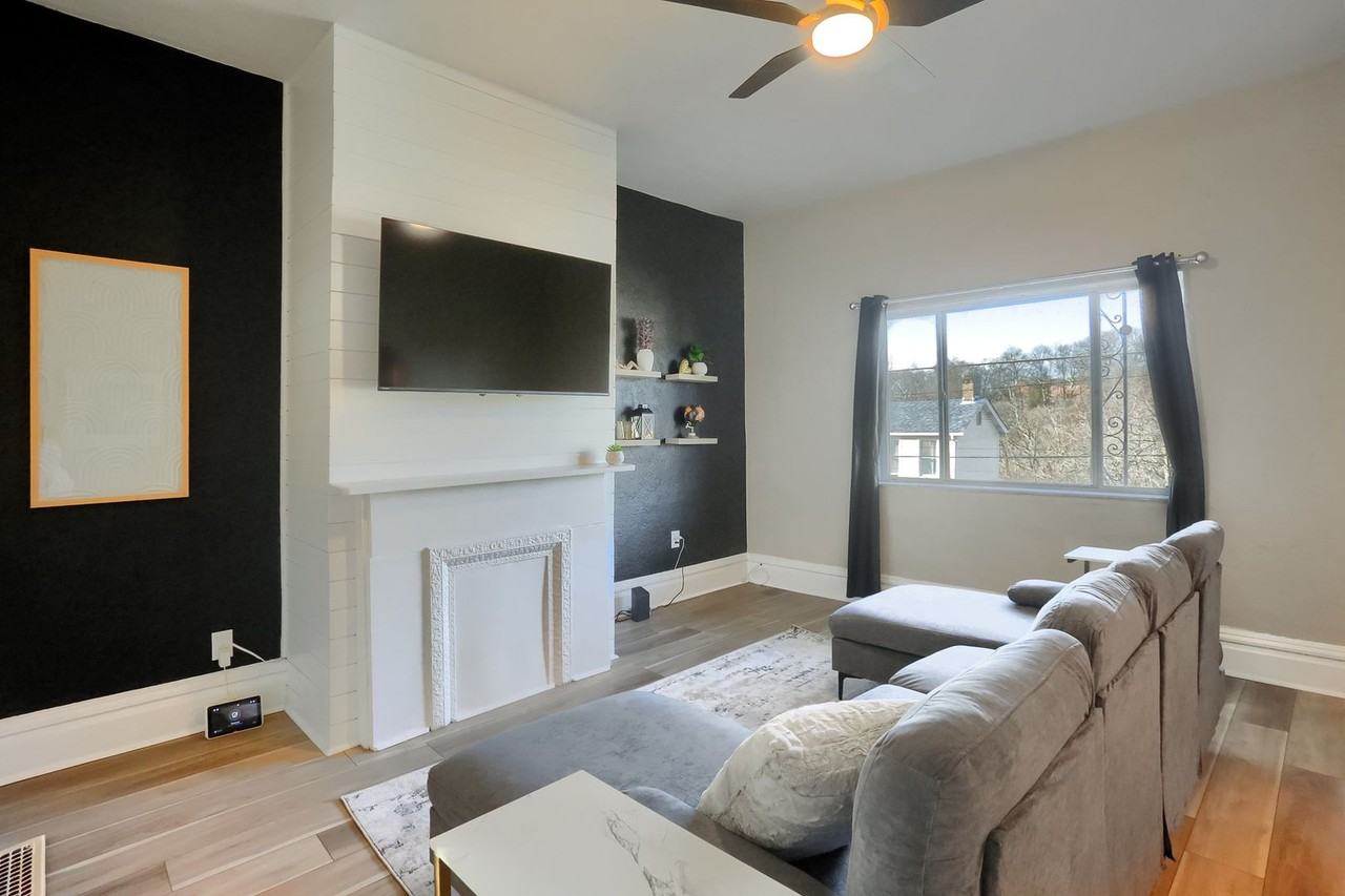 513 Grace St - Photo 6 of 50