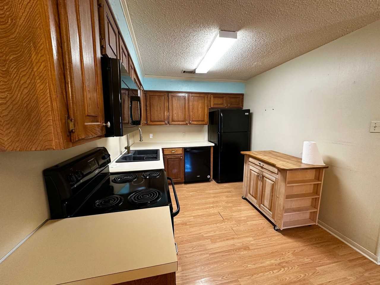 1824 S 8th St - Photo 6 of 20