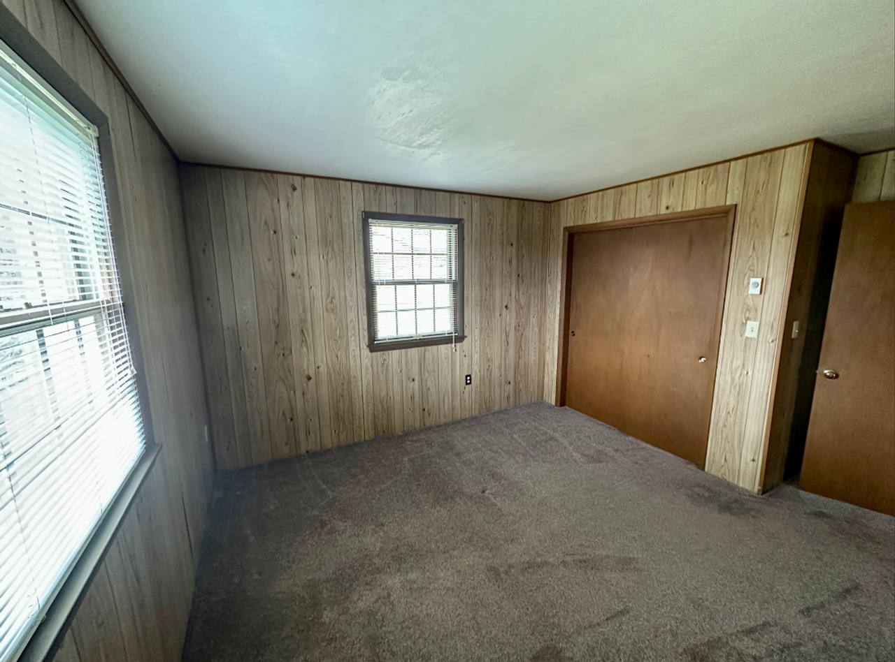 1448 Abbottstown Pike - Photo 7 of 13