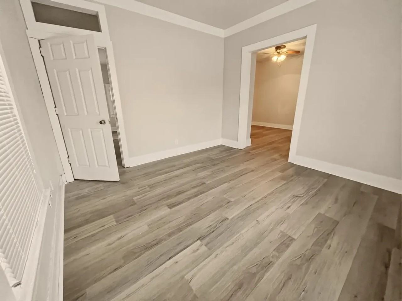 303 Rose St - Photo 5 of 10