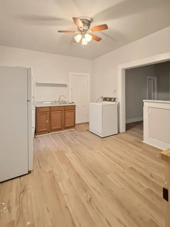 303 Rose St - Photo 7 of 10