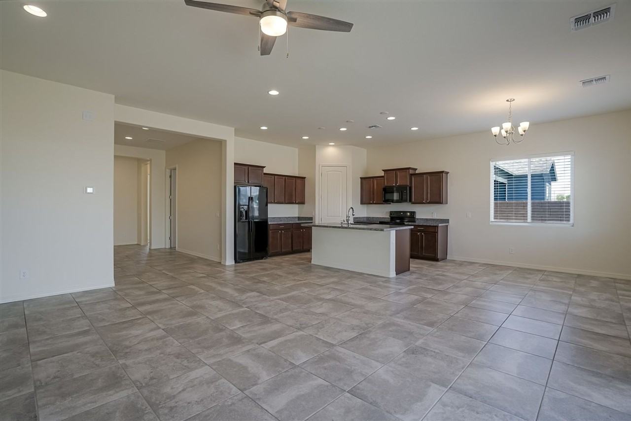 6832 Gables Trl - Photo 5 of 30