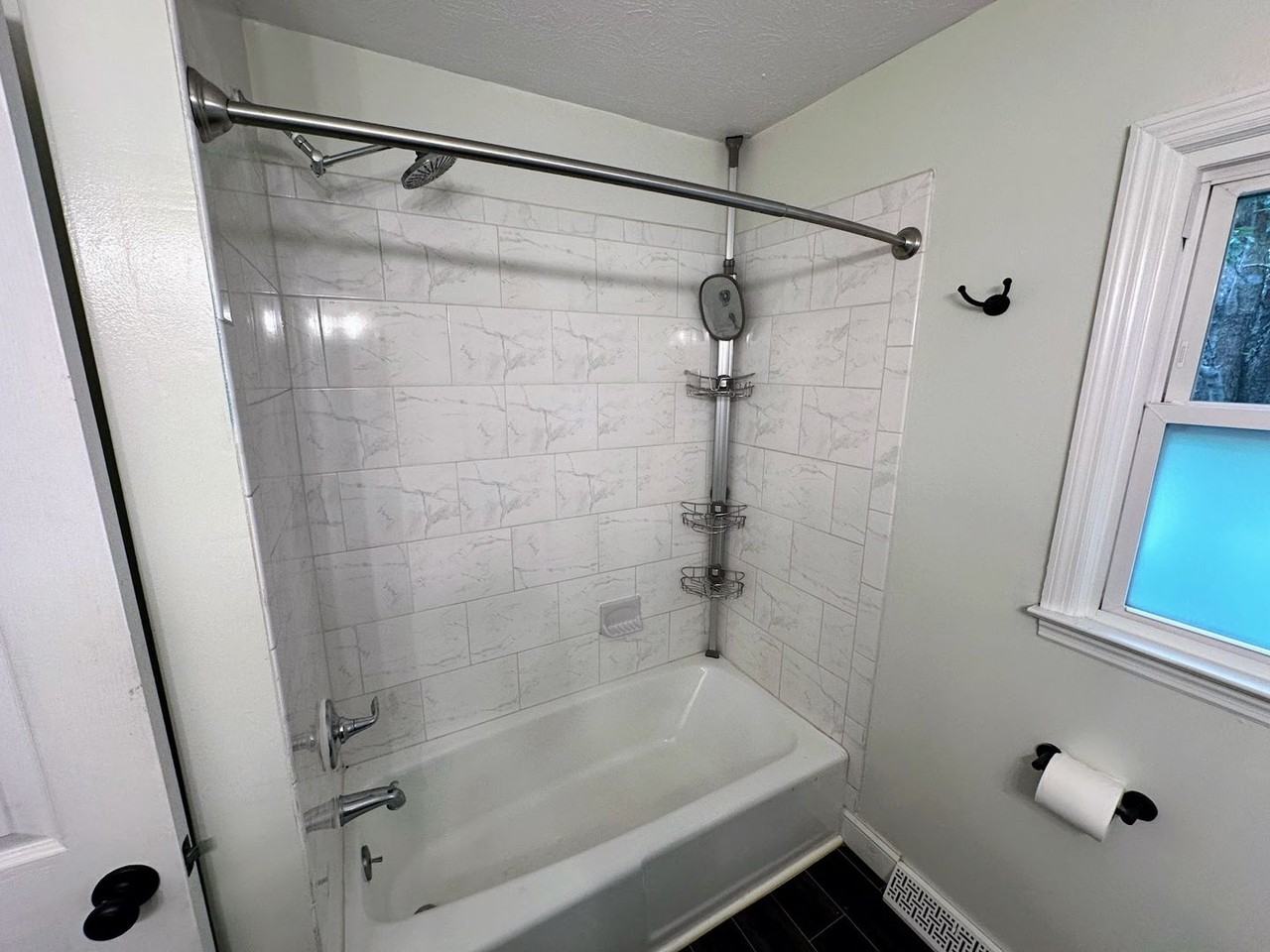 1187 Devonport Cir - Photo 7 of 26