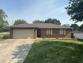 605 E Maplewood St - Photo 1 of 1