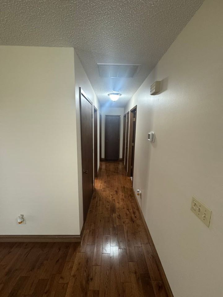 605 E Maplewood St - Photo 6 of 18