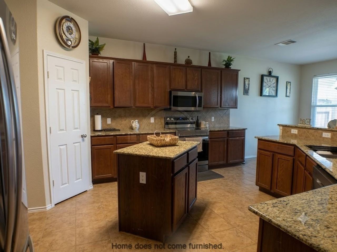 803 Snow Bird Dr - Photo 4 of 29