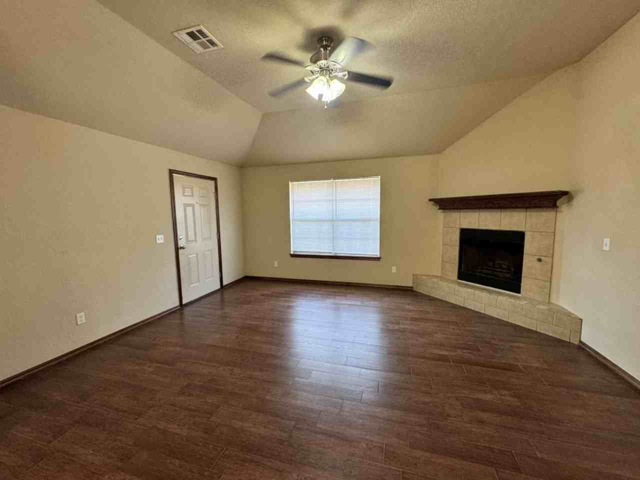15012 Kyle Dr #A - Photo 3 of 18
