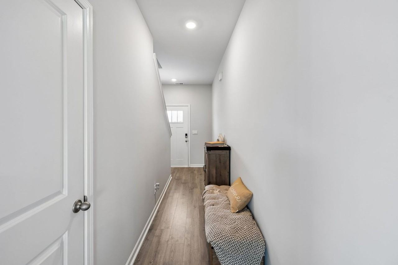 4922 Barnburgh Ln - Photo 6 of 50