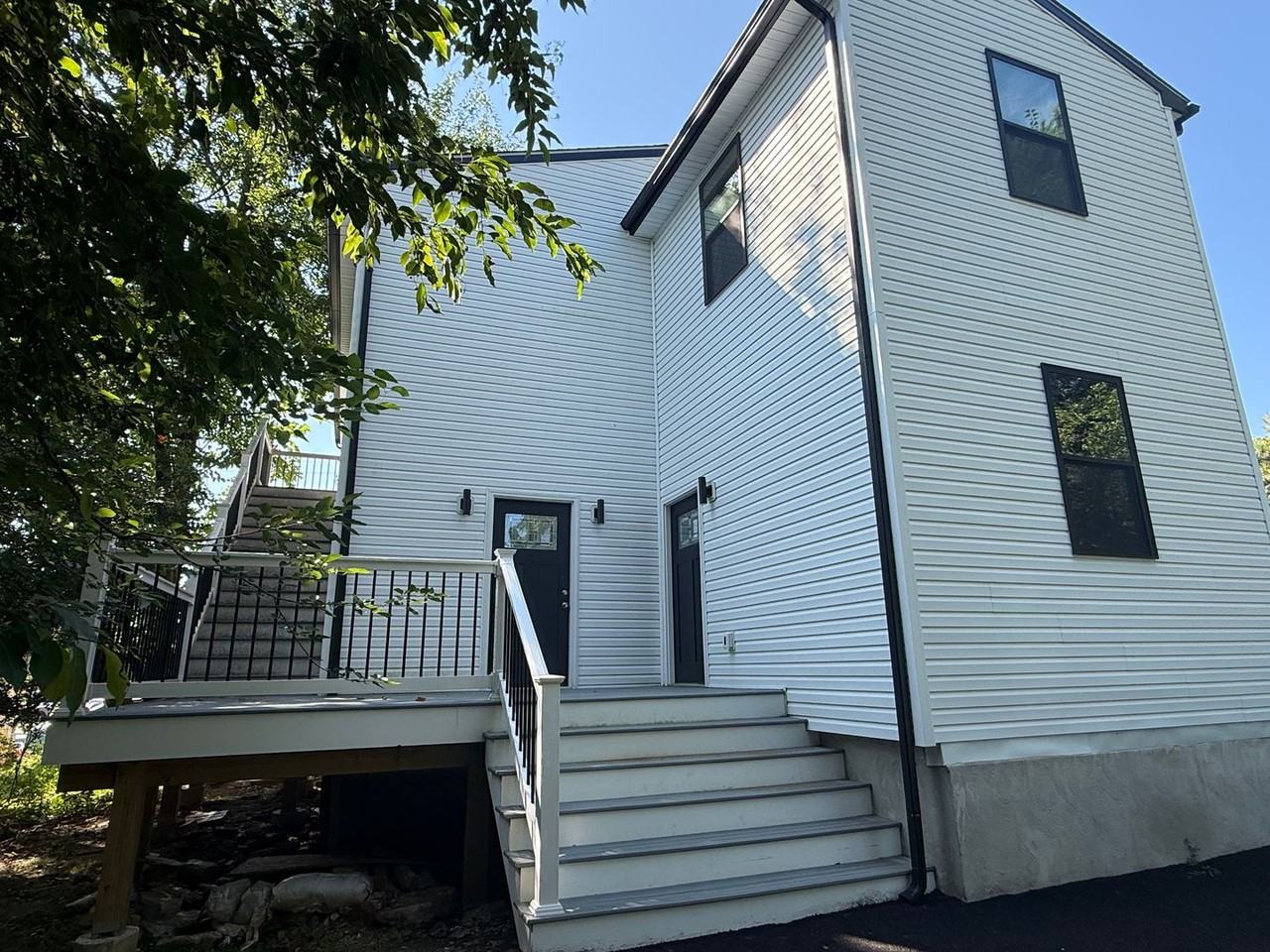 132 Yale - Photo 3 of 30