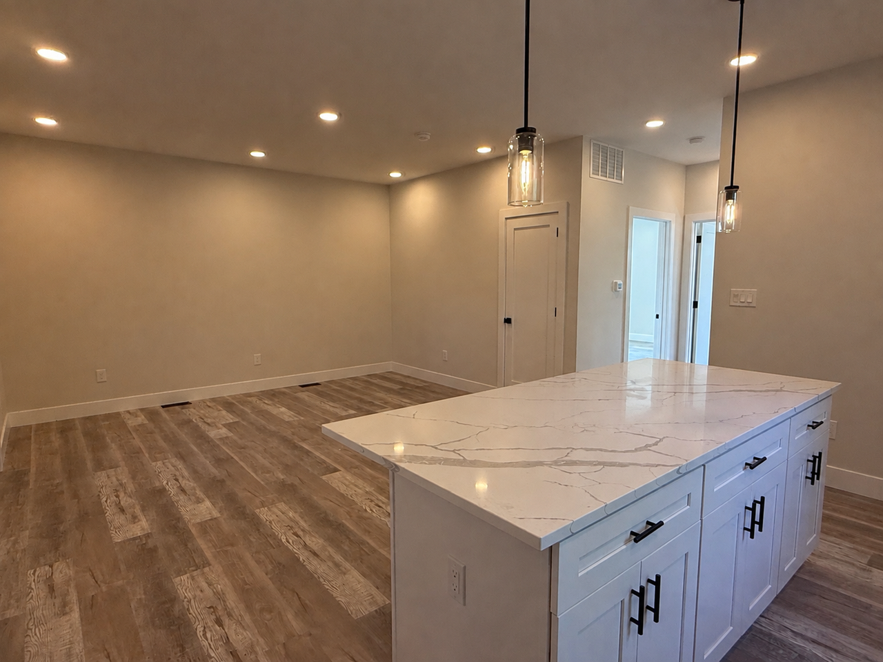 132 Yale - Photo 5 of 30