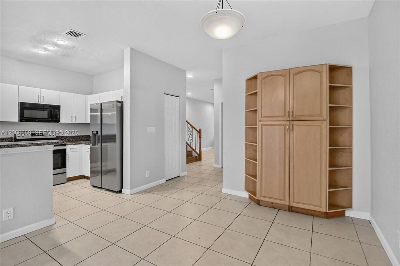 5337 5337 SW 40th Avenue 5337, Dania Beach, FL 33314 - 6728 #6728 - Photo 2 of 16