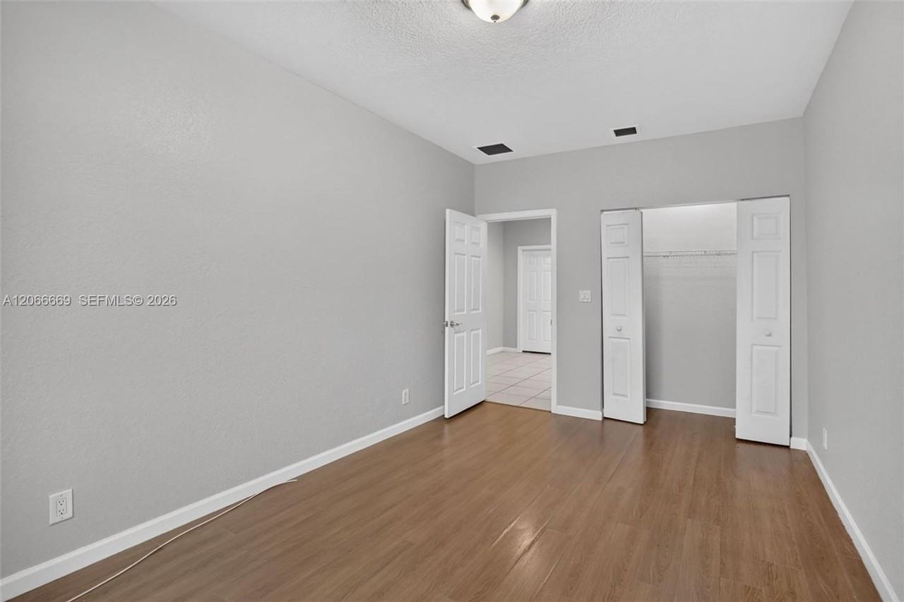 5337 5337 SW 40th Avenue 5337, Dania Beach, FL 33314 - 6728 #6728 - Photo 7 of 16