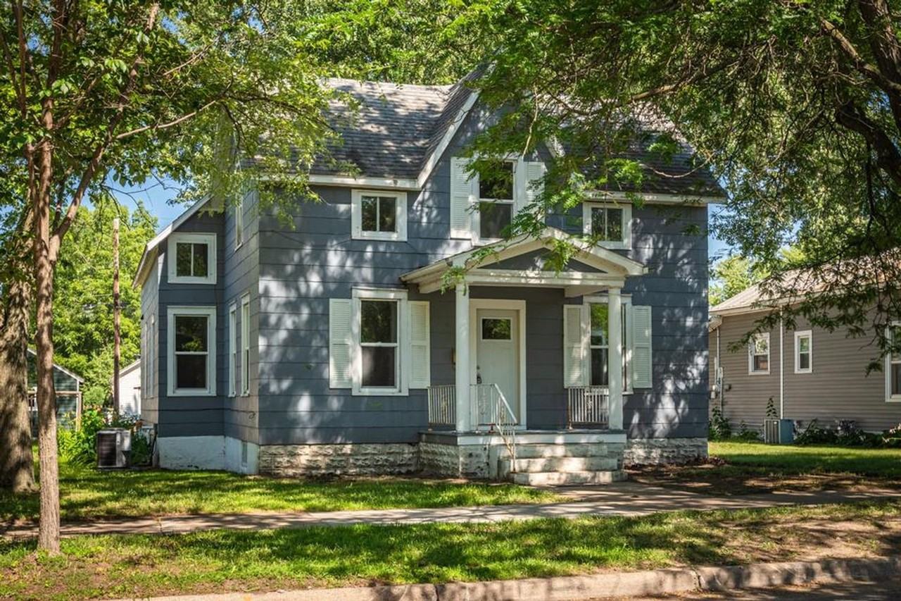 1512 Charles St - Photo 4 of 23