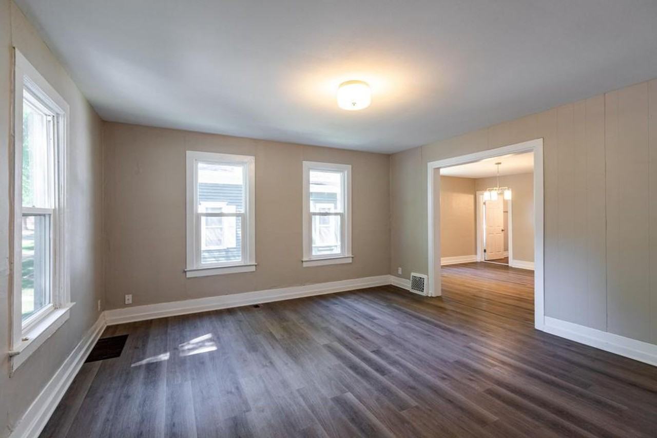 1512 Charles St - Photo 5 of 23