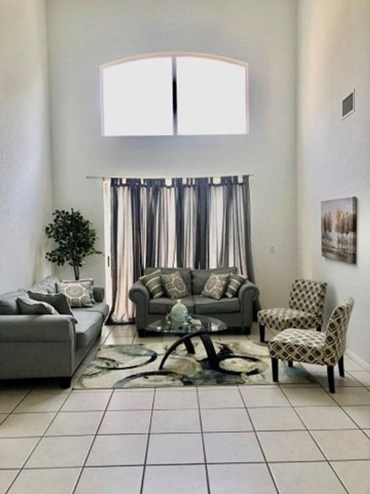 5414 Nw 48th St - Photo 5 of 12