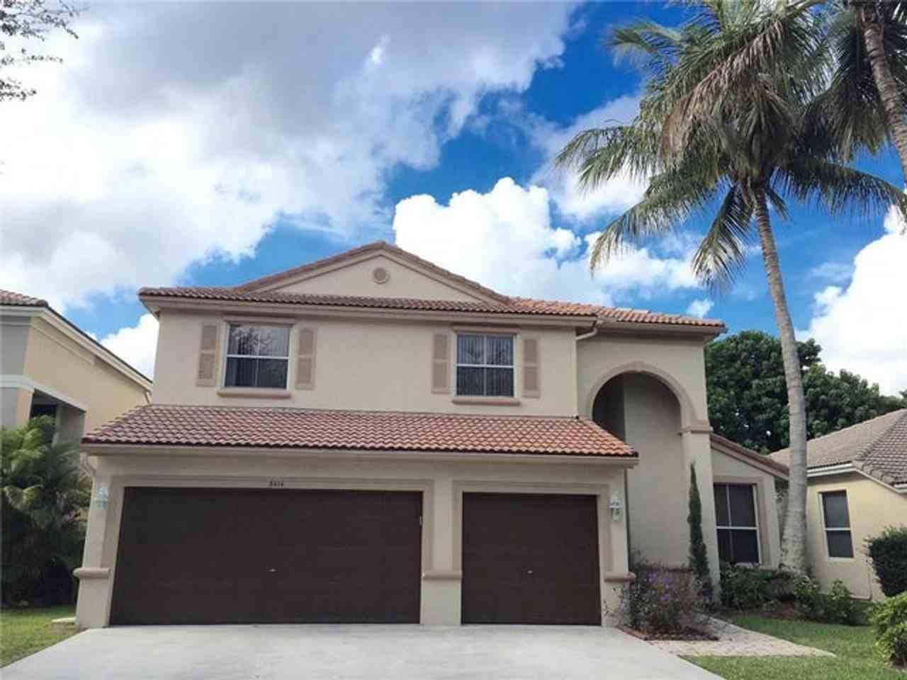5414 Nw 48th St - Photo 7 of 12