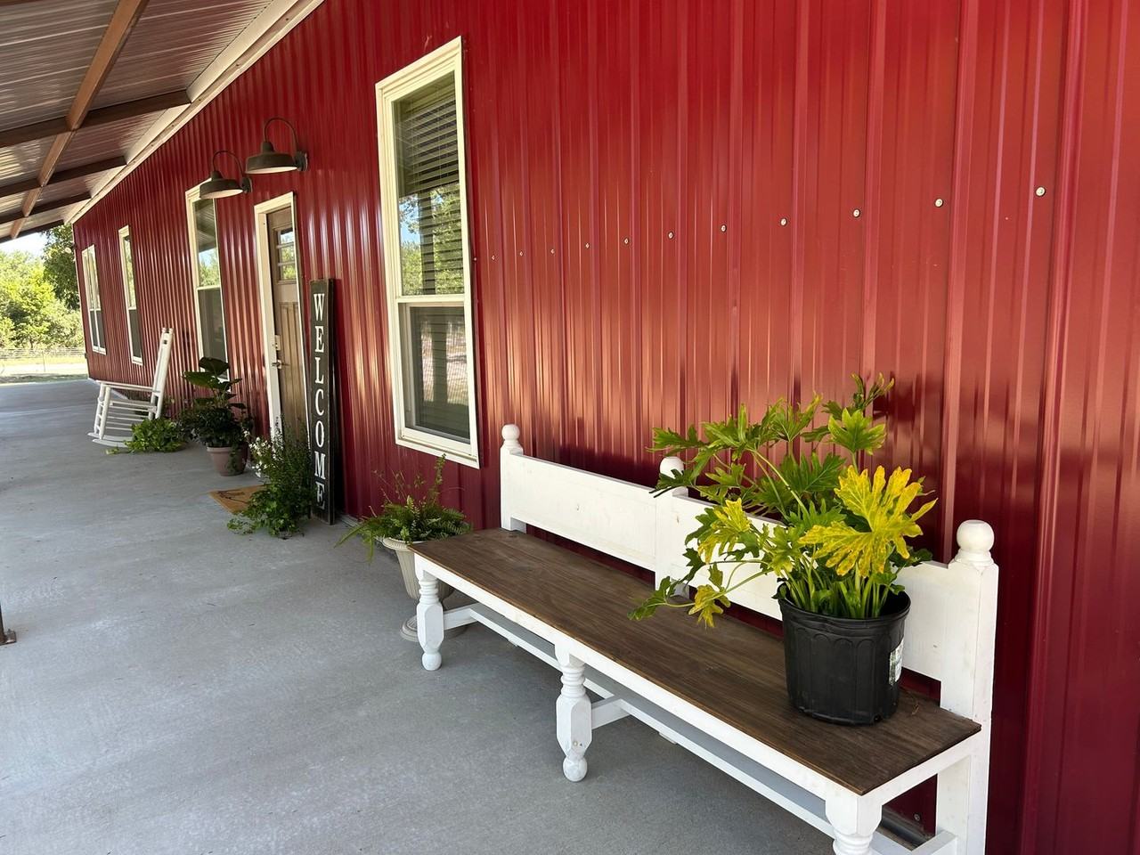 761 County Road 3160 - Photo 4 of 33
