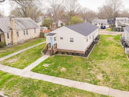 featured image of 220 W 31st St #B