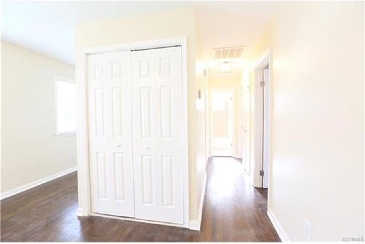 220 W 31st St #B - Photo 4 of 10