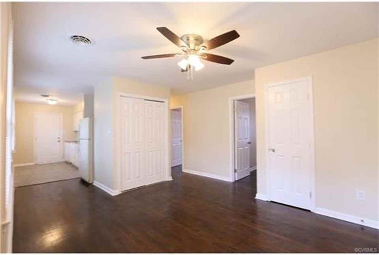 220 W 31st St #B - Photo 5 of 10