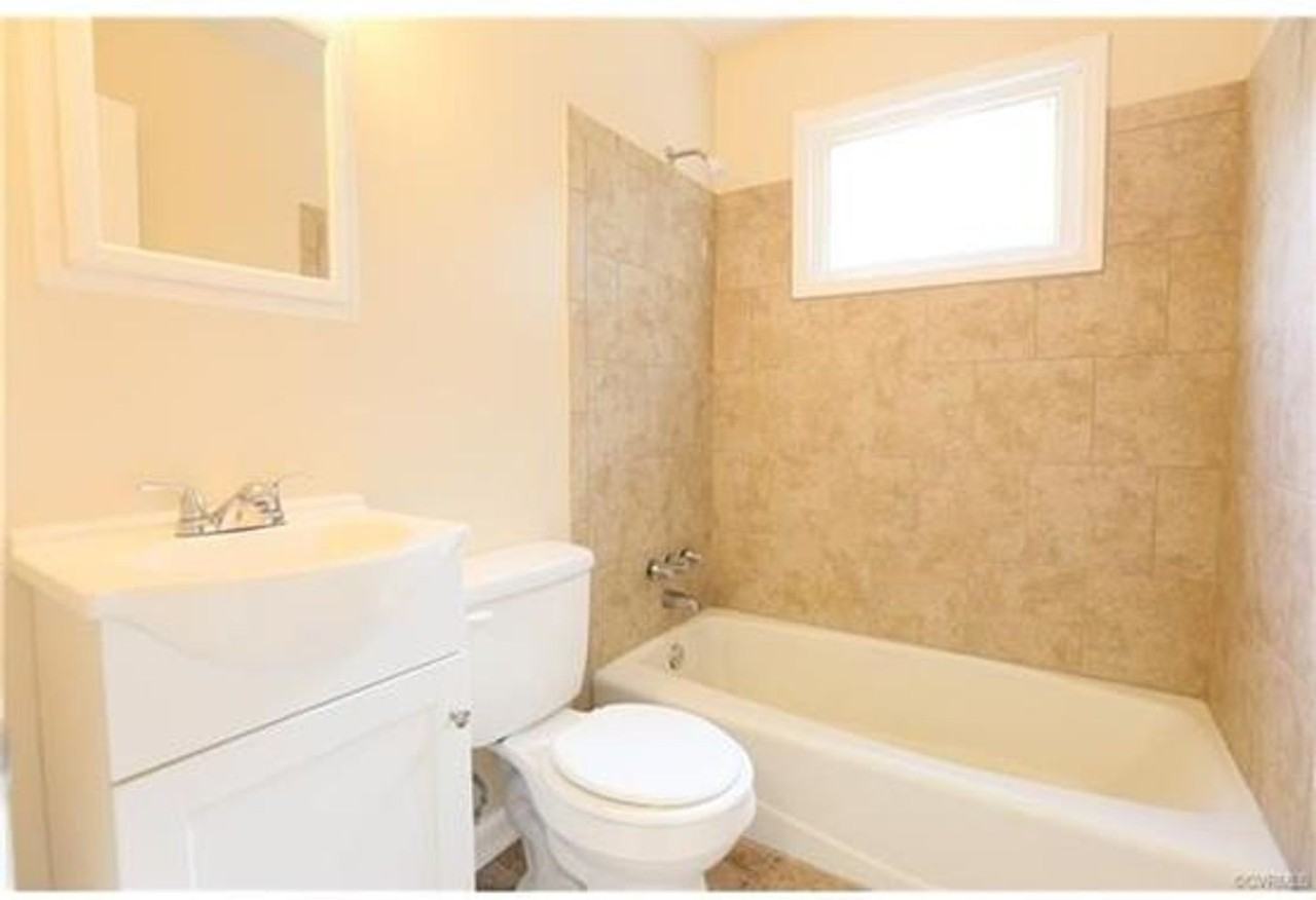 220 W 31st St #B - Photo 7 of 10