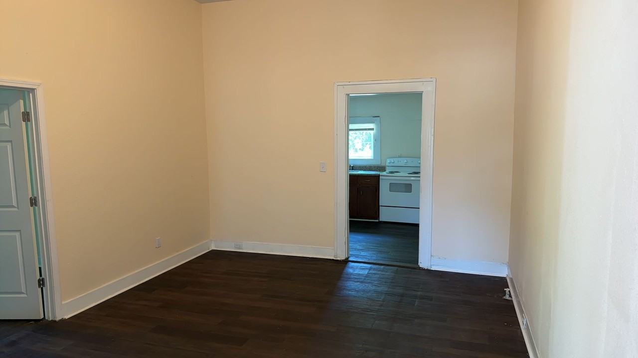 600B Gamble St - Photo 5 of 20