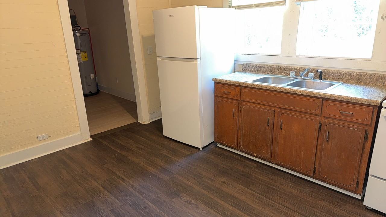 600B Gamble St - Photo 6 of 20
