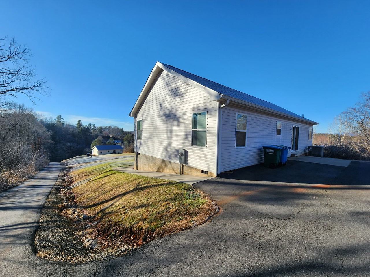 312 Mclean Heights Ct - Photo 4 of 21