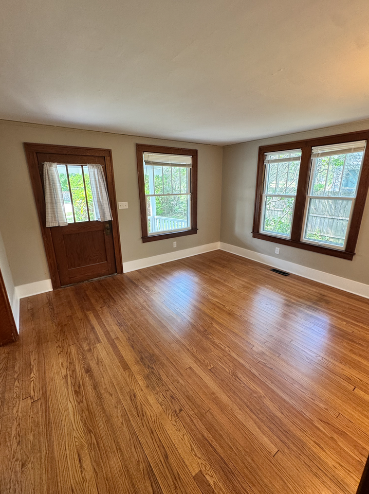 1625 S Maple Rd - Photo 3 of 50