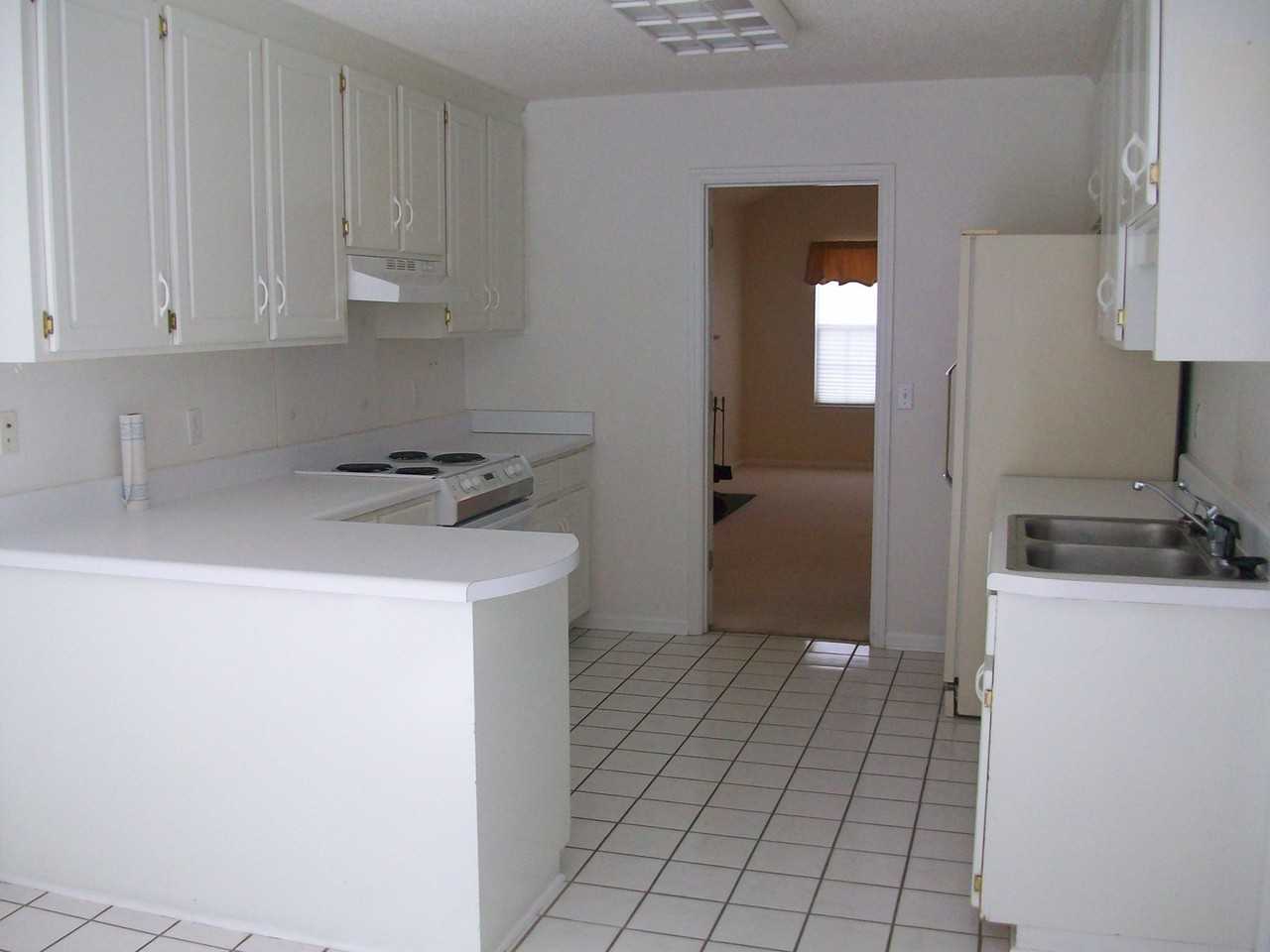 312 Tharpe Dr - Photo 6 of 8