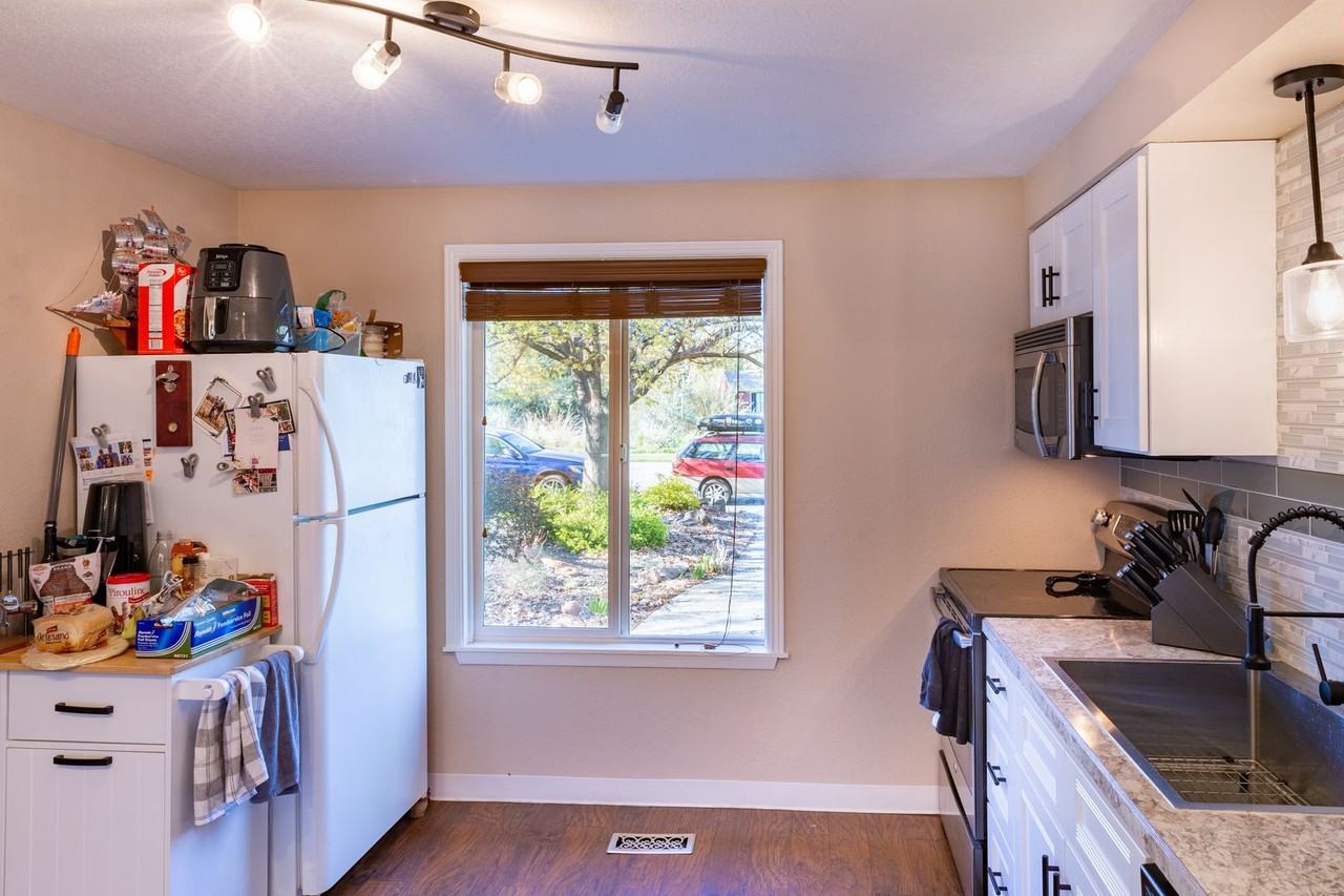 1855 E Boise Ave - Photo 6 of 18