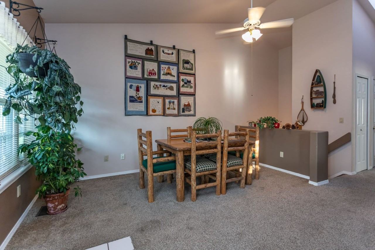 111 Iveystone Ct - Photo 4 of 32
