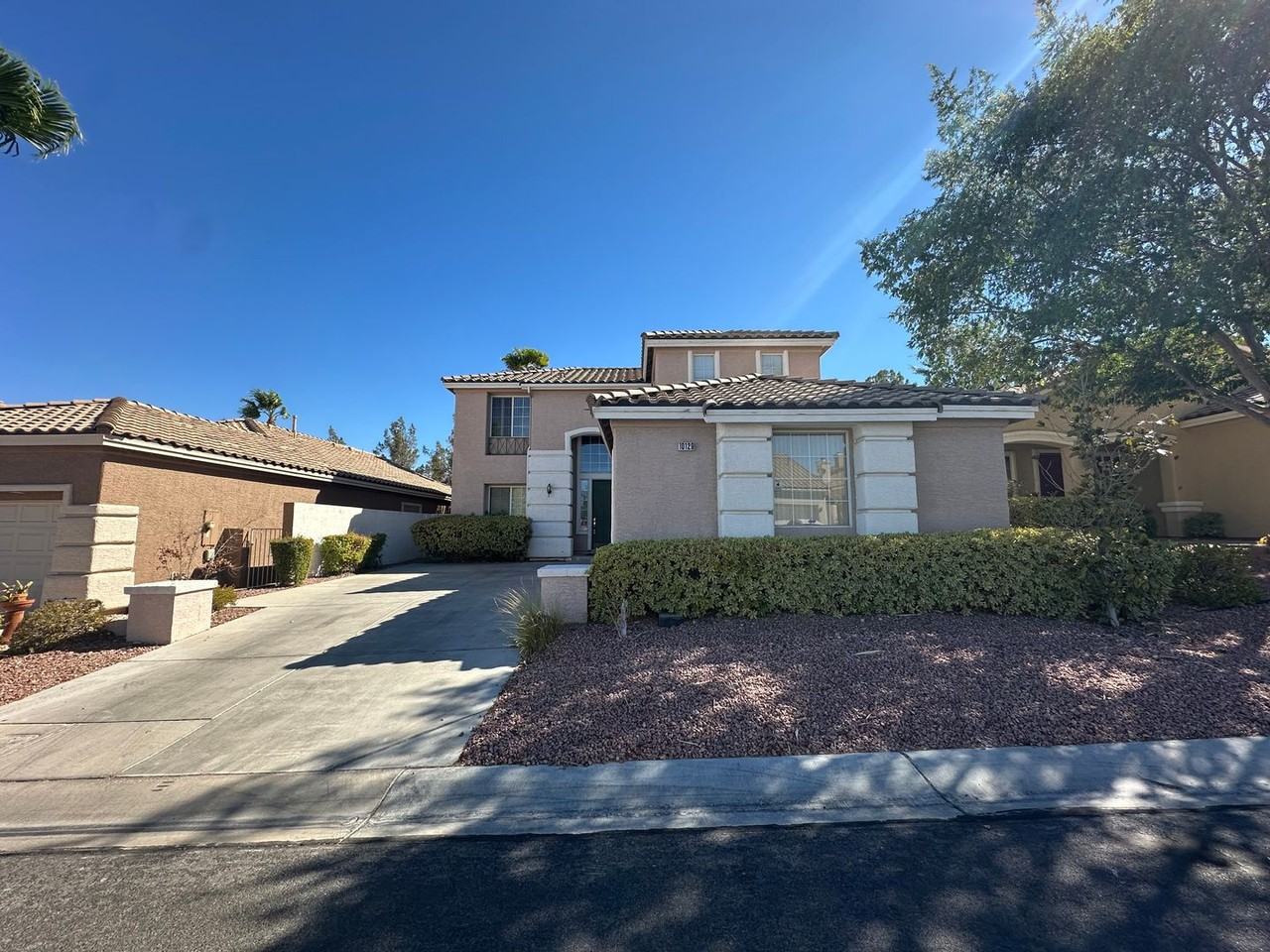 10129 Snow Crest Pl - Photo 2 of 50