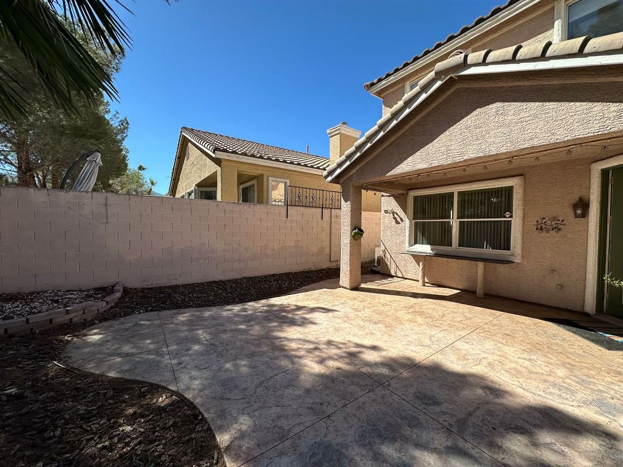 10129 Snow Crest Pl - Photo 4 of 50