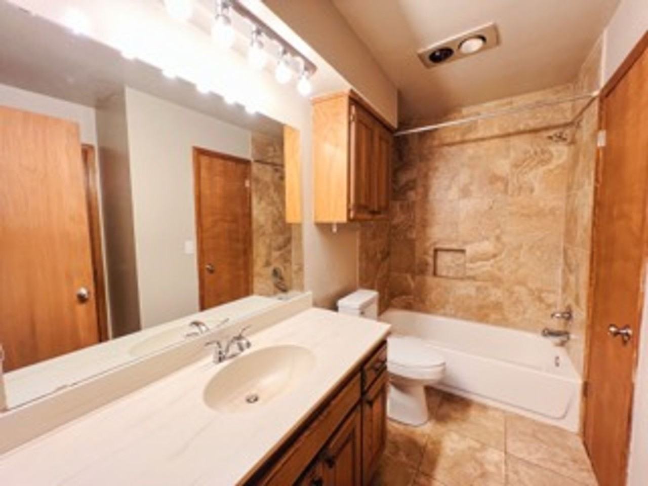 213 Woodbridge Cir - Photo 7 of 21