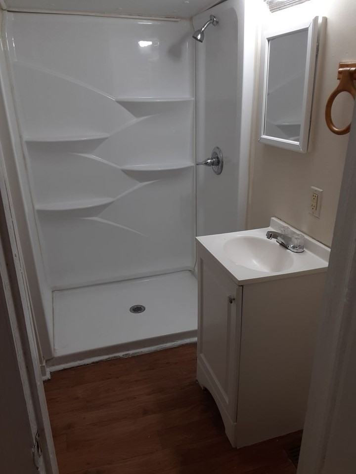 1512 Flora St - Photo 5 of 11