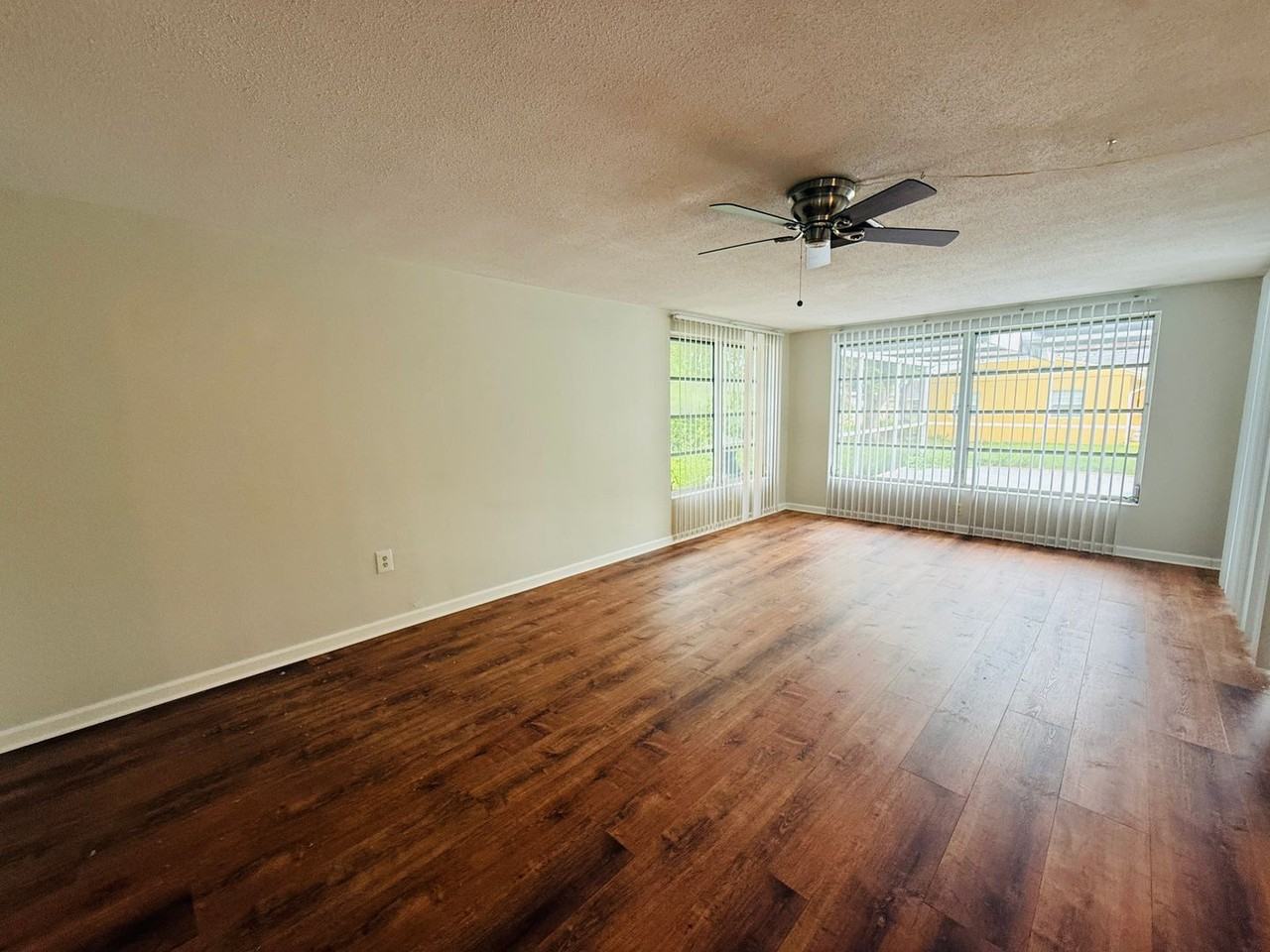7910 Lilac Dr - Photo 4 of 28