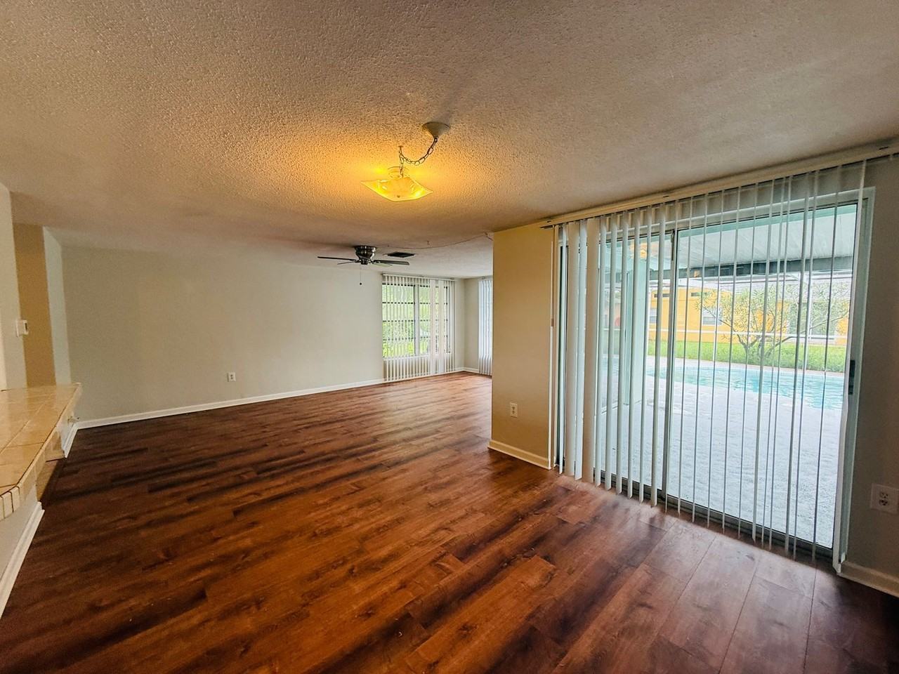 7910 Lilac Dr - Photo 5 of 28