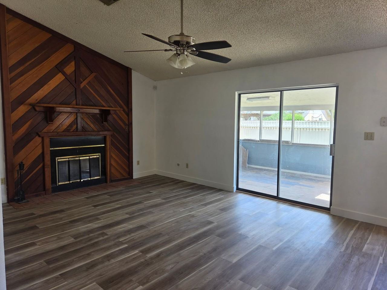 1504 W Mann Ave - Photo 4 of 19