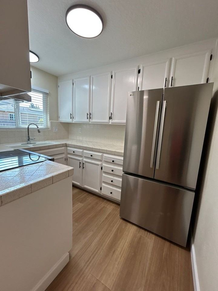271 W Alvin Dr #A - Photo 2 of 14