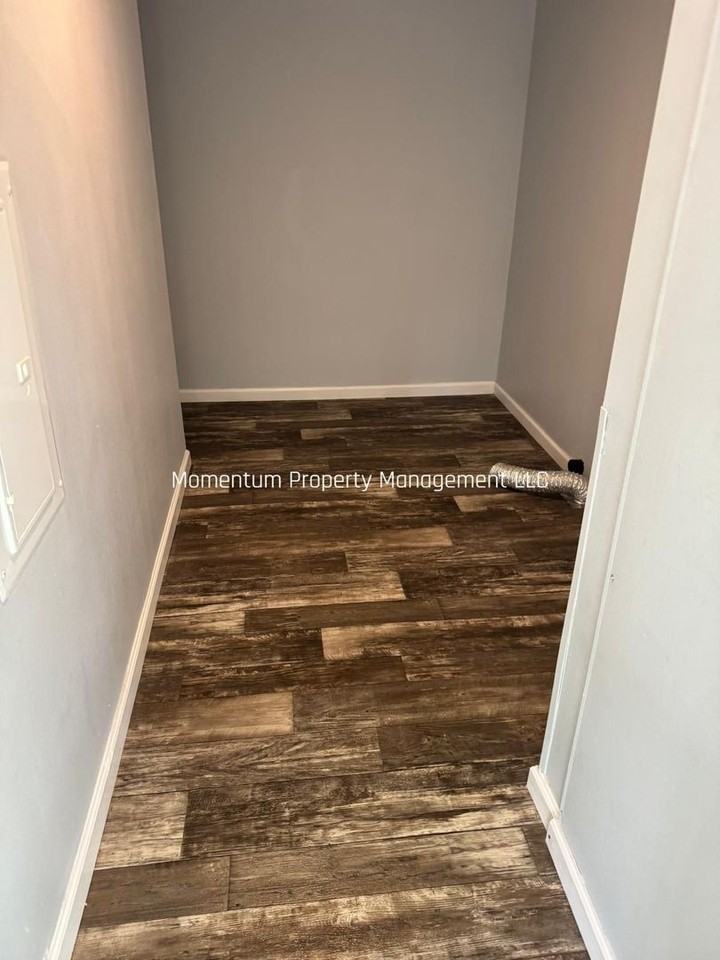2452 Ayerswood Dr - Photo 7 of 9